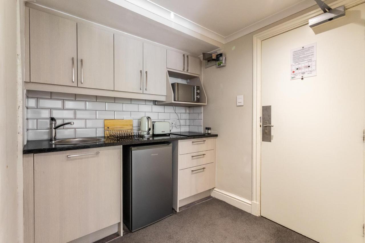 Trendy Apartment In Thibault Square City Centre Cape Town Exterior photo
